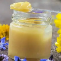PREMIUM ROYAL JELLY FOR BEAUTY IMMUNITY ENERGY AND WELLNESS BOOSTING