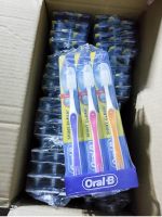 Orral-B Shiny Clean adult toothbrush