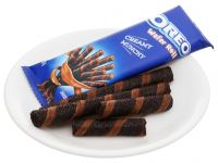 Oreo's Wafer Roll With Chocolate Flavored Cream 18g X 3sachets.