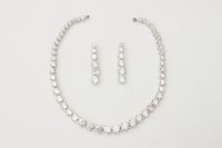 https://cn.tradekey.com/product_view/American-Diamond-Party-Wear-Necklace-Set-9414567.html