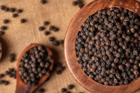 BLACK PEPPER | WHITE PEPPER