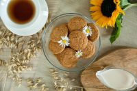 Oatmeal Cookies With Baked Milk Flavor