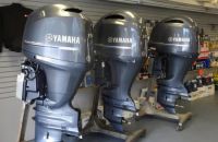 Selling  4 stroke outboard motor / boat engine