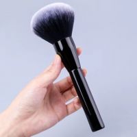 Two-Color Fiber Bristles Powder Brush OEM     Personalized Makeup Brushes      From China