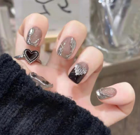 Fashionable Fake Nails