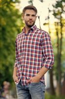 Men&#039;s regular fit solid pocket oxford shirt