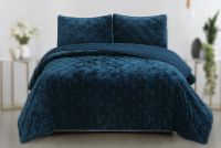 3 Pieces Crinkle Velvet Quilt Set