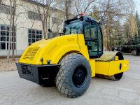 LT216B  road roller