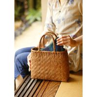 Wholesales Water Hyacinth Handbag Vintage Style for Girls and Ladies Handmade Woman Bags for Summer Holiday ODM/OEM FBA Amazon From Vietnam