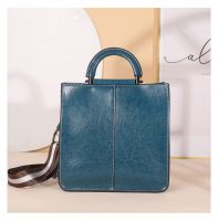 2024 Spring New Korean Edition Women's Bag Large Capacity Tote Bag Fashionable and Simple One Shoulder for Work and Commuting Inclined shoulder bag