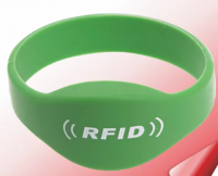 New arrival low cost custom RFID smart Silicone Wristband/bracelet