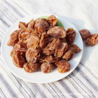 Yellow skin dried fruit