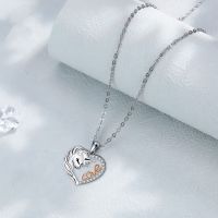 Dada Popular Dazzling Luxury Unicorn Necklace Fashion Design Heart Shape Pendant Love Collarbone Necklace Gift For Mom