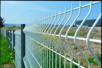 wire mesh fence