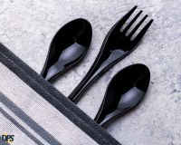 plastic cutlery 