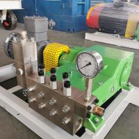 High - pressure plunger pump for metal pipe pressure testing