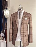 Exquisite Checkered Men's Three - Piece Suit: Create a Distinguished and Stylish Look for Men