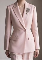 Three - colored Pearl - Embellished Suits: Interpreting the Integrated Charm of Workplace and Fashion