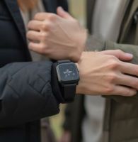 Black 1.35 - inch Commuting Campus Couple - Style Smartwatch