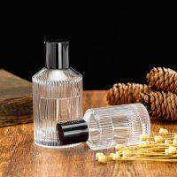 High grade transparent large capacity perfume subpackage buckle portable transparent stripe perfume crystal glass bottle nude bottle