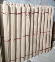 Natural Pine Wood Broom Handle for Household &amp; Industrial Use