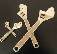 Industrial Hand Tools & Hardware