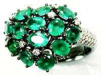 Ring W/Emerald