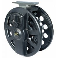 fly reel