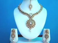 artificial jewellery, fashion jewellery, costum jewellery