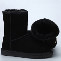 Women&#039;s Classic Short Sheepskin Boots