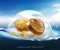 Watery Universal Moon Capsule