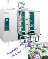 Automatic liquid packaging machine