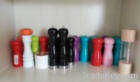 rubber wooden salt shakers, pepper mills From China
