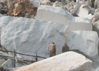 Pure White Marble Bock &amp; Slabs