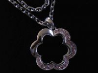 https://cn.tradekey.com/product_view/Beautiful-Flower-Necklace-Shiny--125772.html