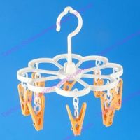 plastic cloth hanger