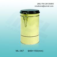 Tea tin with air-system lock, tea cans, tea holders