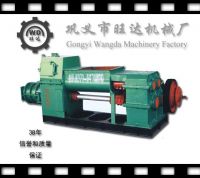 Clay brick shaping machine