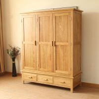 Solid Oak Wardrobes (100% solid oak bedroom furniture)