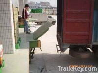 Hydraulic edge of dock leveler