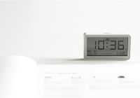 Electronic desk clock