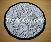 Round beach towel with tassel