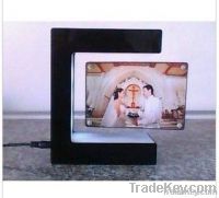 Magnetic Floating Photo Frame