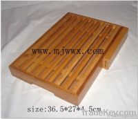 Bamboo bread cutting board