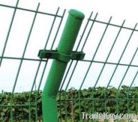 Double wire mesh fence