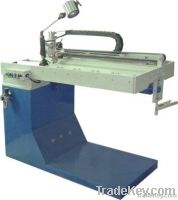 Automatic straight seam welding machine