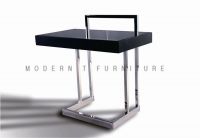 corner table