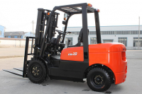 1500kg Diesel Powered Forklift Truck