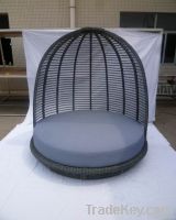 outdoor wicker daybed with canopy