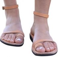 The Utopo flat sandals for women